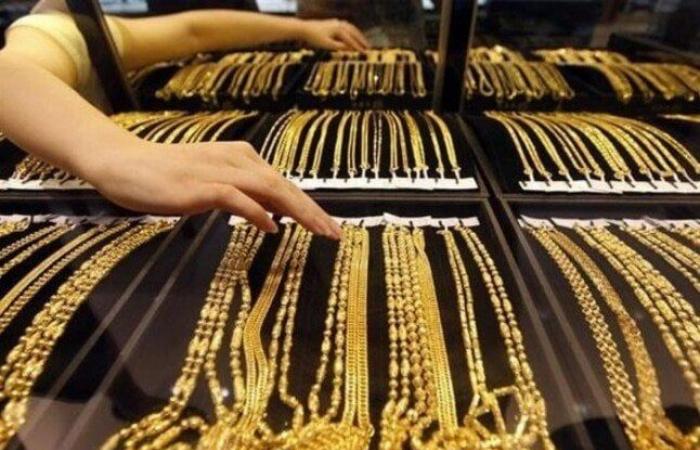 ارتفاع
      سعر
      الذهب
      بالمصنعية
      والدمغة
      اليوم..
      وعيار
      21
      يسجل
      هذا
      الرقم - بوابة المساء الاخباري