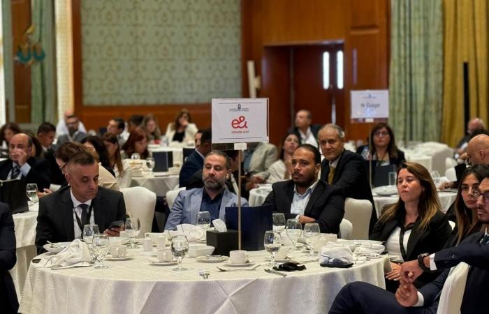 وزير
      المالية
      لمجتمع
      الأعمال:
      أنتم
      شركاؤنا
      ودورنا
      مساعدتكم
      على
      النمو . المساء الاخباري