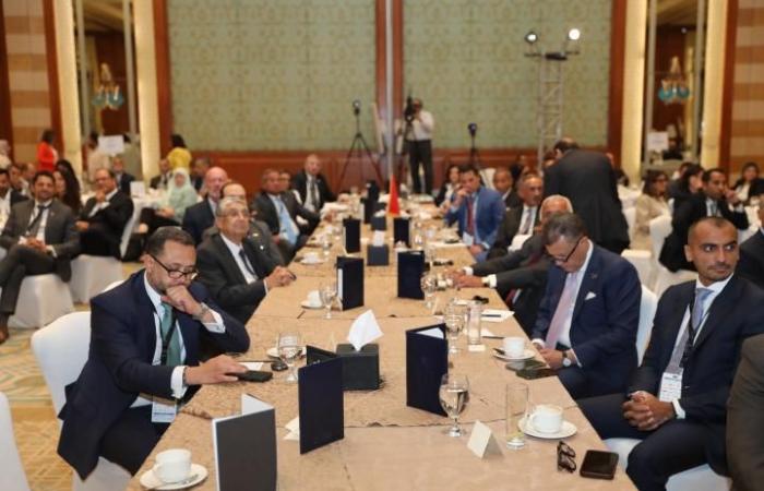 وزير
      المالية
      لمجتمع
      الأعمال:
      أنتم
      شركاؤنا
      ودورنا
      مساعدتكم
      على
      النمو . المساء الاخباري