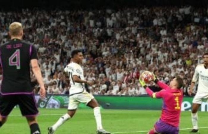 الفجر سبورت .. بهدف
      قاتل
      بالدقيقة
      87..
      خوسيلو
      يعادل
      النتيجة
      لريال
      مدريد
      في
      مرمي
      البايرن
      "فيديو"