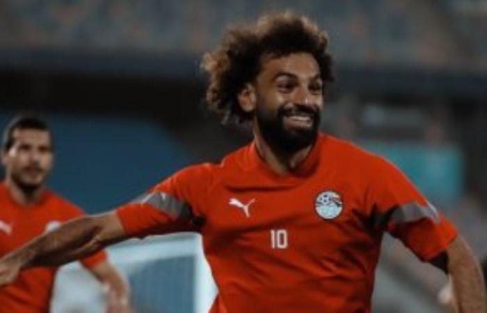 الفجر سبورت .. وزير
      الرياضة
      يعلن:
      محمد
      صلاح
      يصل
      القاهرة
      أول
      يونيو
      للإنضمام
      لمعسكر
      المنتخب