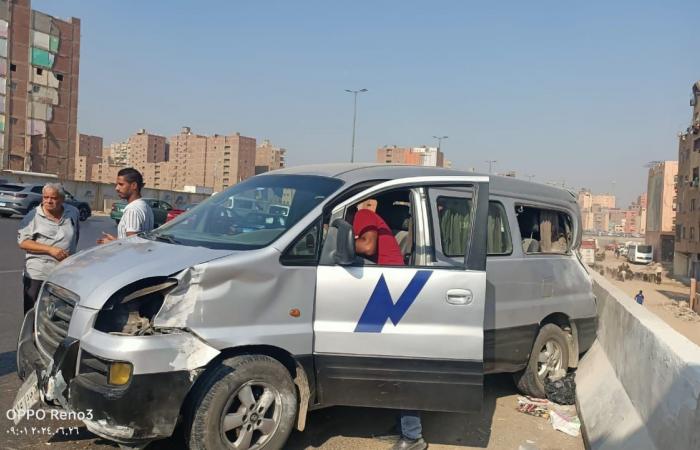 حادث
      تصادم
      سيارتين
      أعلى
      دائري
      العمرانية|
      صور . الفجر سبورت