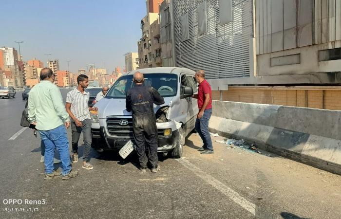 حادث
      تصادم
      سيارتين
      أعلى
      دائري
      العمرانية|
      صور . الفجر سبورت