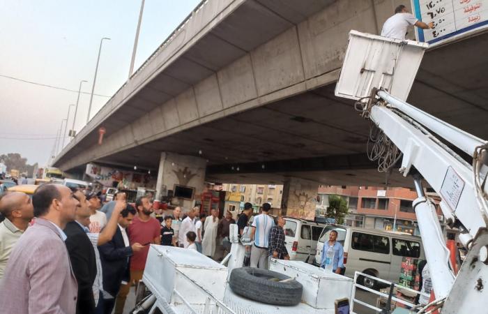 نائب
      محافظ
      البحيرة
      يتابع
      تطبيق
      تعريفة
      الأجرة
      بمواقف
      السيارات
      بايتاي
      البارود..
      صور . المساء الاخباري