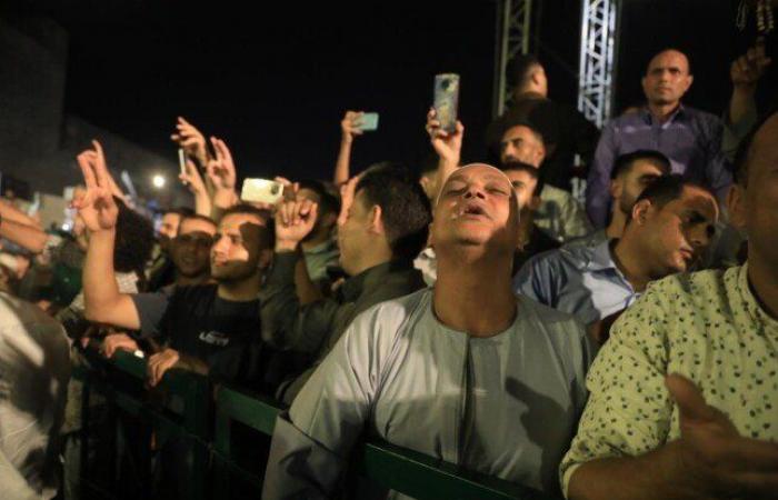 «فى
      ليلة
      روحانية»..
      الشيخ
      ياسين
      التهامي
      يشعل
      مهرجان
      القلعة
      2024
      (صور) - بوابة المساء الاخباري