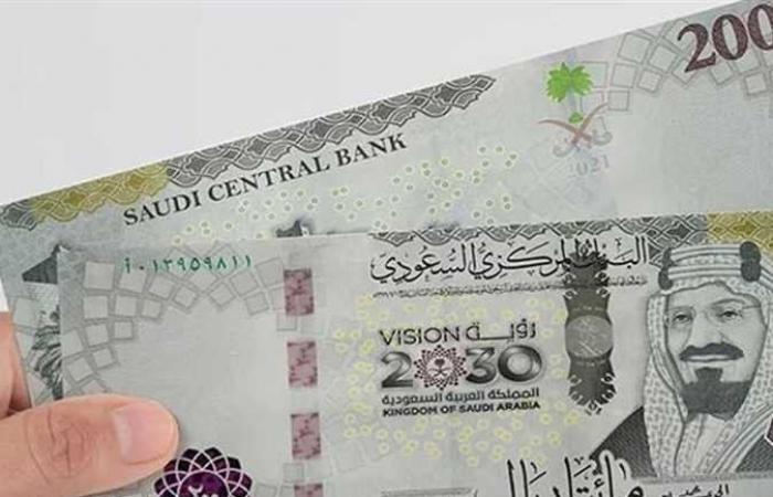 «العملة
      السعودية
      بكام»..
      سعر
      الريال
      مقابل
      الجنيه
      المصري
      اليوم
      الأحد
      1-9-2024
      في
      البنوك - بوابة المساء الاخباري