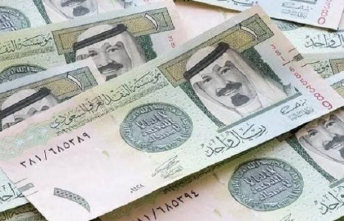 «العملة
      السعودية
      بكام»..
      سعر
      الريال
      مقابل
      الجنيه
      المصري
      اليوم
      الأحد
      1-9-2024
      في
      البنوك - بوابة المساء الاخباري