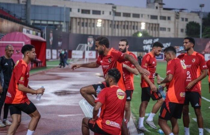 الأهلي
      يدشن
      استعداداته
      للموسم
      الجديد..
      وظهور
      الصفقات
      الجديدة
      «صور» - بوابة المساء الاخباري