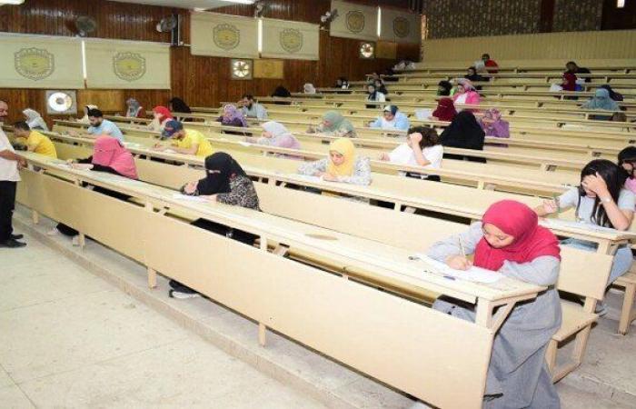 موعد
      بداية
      العام
      الدراسي
      الجديد
      2025
      للجامعات - بوابة المساء الاخباري