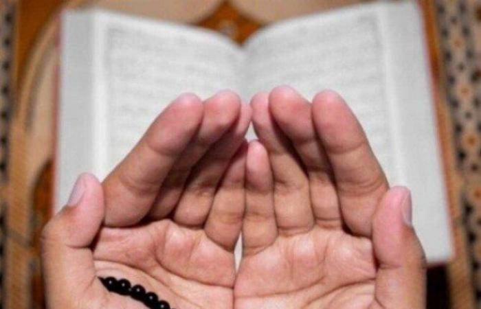 أصبحنا
      وأصبح
      الملك
      لله..
      خير
      دعاء
      تفتتح
      به
      يومك
      «ردده
      الآن» - بوابة المساء الاخباري