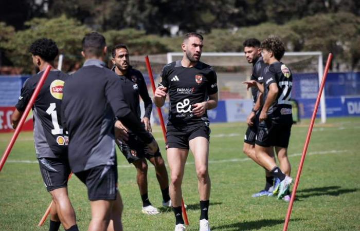 دوري
      أبطال
      أفريقيا..
      الأهلي
      يختتم
      استعداداته
      لمواجهة
      جورماهيا
      الكيني . المساء الاخباري