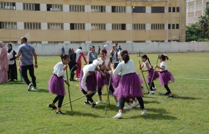 بالصور..
      محافظ
      البحيرة
      تشهد
      الملتقى
      الكشفي
      لفرق
      الجوالة
      بمركز
      شباب
      رشيد المساء الاخباري ..