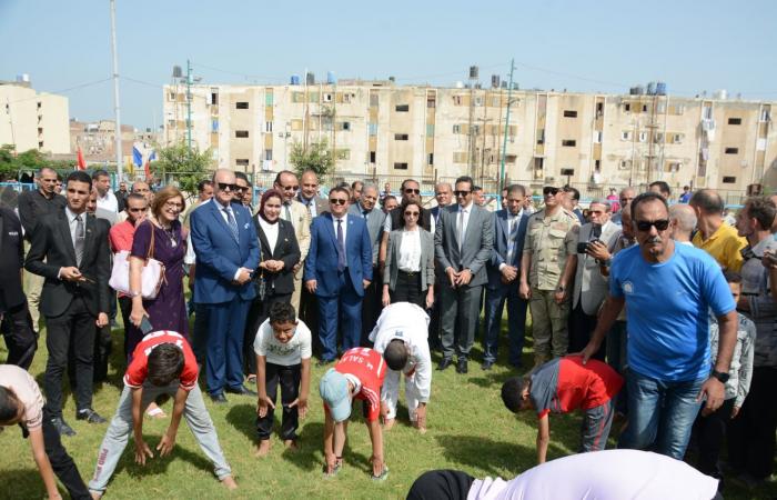 بالصور..
      محافظ
      البحيرة
      تشهد
      الملتقى
      الكشفي
      لفرق
      الجوالة
      بمركز
      شباب
      رشيد المساء الاخباري ..