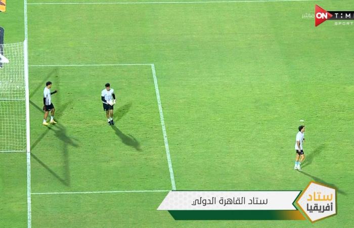 لاعبو الزمالك يخوضون عمليات الإحماء قبل مواجهة الشرطة الكينى.. صور - المساء الاخباري