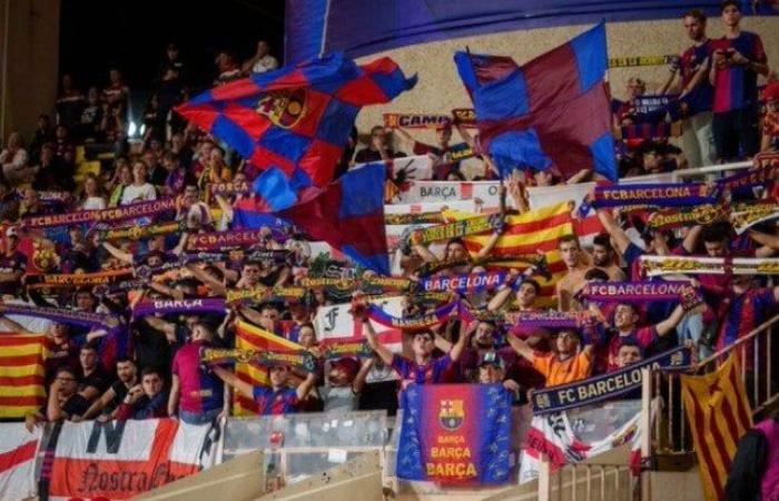 جماهير
      برشلونة
      ترفع
      شعارات
      نازية
      أمام
      موناكو
      في
      دوري
      أبطال
      أوروبا - بوابة المساء الاخباري