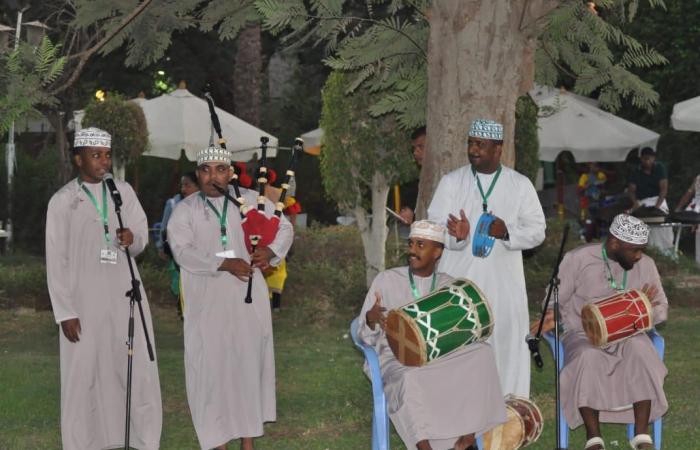 إقبال
      جماهيرى
      على
      عروض
      وأنشطة
      "بكرة
      أحلى
      بينا"..
      صور المساء الاخباري ..