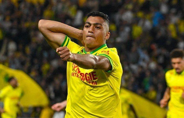 شاهد..
      مصطفى
      محمد
      يحتفل
      بفوز
      الزمالك
      بلقب
      السوبر
      الإفريقي - بوابة المساء الاخباري