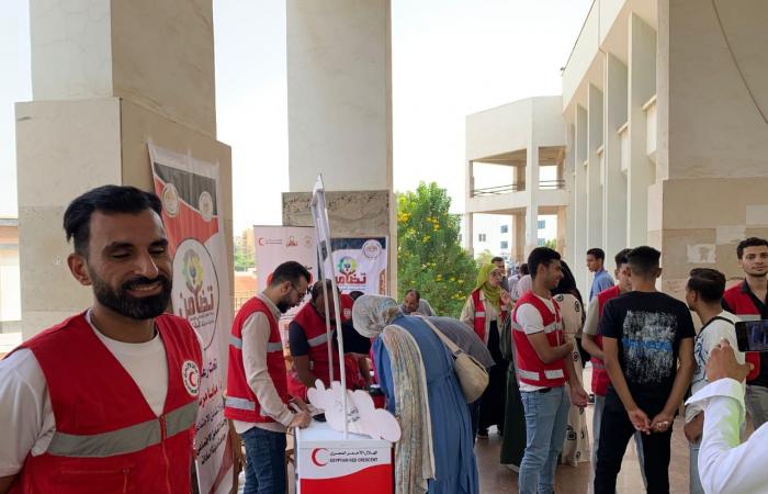 الهلال
      الأحمر
      وتضامن
      الجامعات
      يطلقان
      حملة
      "RED
      WEEK"
      على
      مستوى
      35
      جامعة المساء الاخباري ..