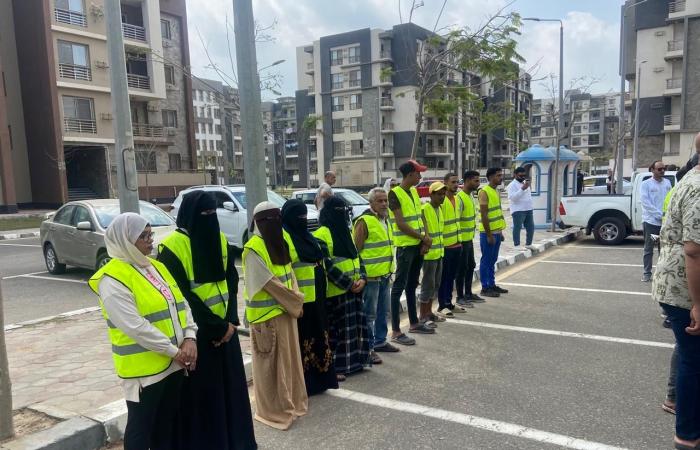 اصطفاف
      حراسة
      ونظافة
      "جنة
      مصر"
      في
      دمياط
      الجديدة المساء الاخباري ..