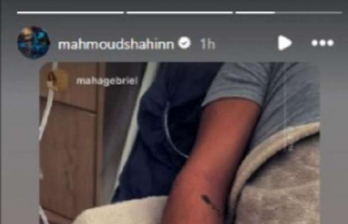 جدل
      حفل
      زفافه
      ورقاصة
      بعيد
      ميلاده..
      محمود
      شاهين
      يتعرض
      لوعكة
      صحية|صورة .. بوابة المساء الاخباري