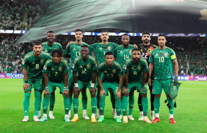 نجوم
      الدوري
      السعودي
      يتألقون
      و«الأخضر»
      يسقط
      في
      الهاوية..
      رونالدو
      يستمر
      في
      تحقيق
      الأرقام
      القياسية..
      ميتروفيتش
      يواصل
      هوايته
      المفضلة..
      وماني
      يقود
      السنغال
      للتأهل
      لـ«كان»
      2025 المساء الاخباري ..