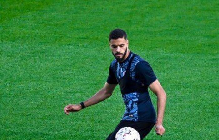 الزمالك
      يختتم
      تدريباته
      استعدادًا
      لمواجهة
      بيراميدز
      «صور» - بوابة المساء الاخباري