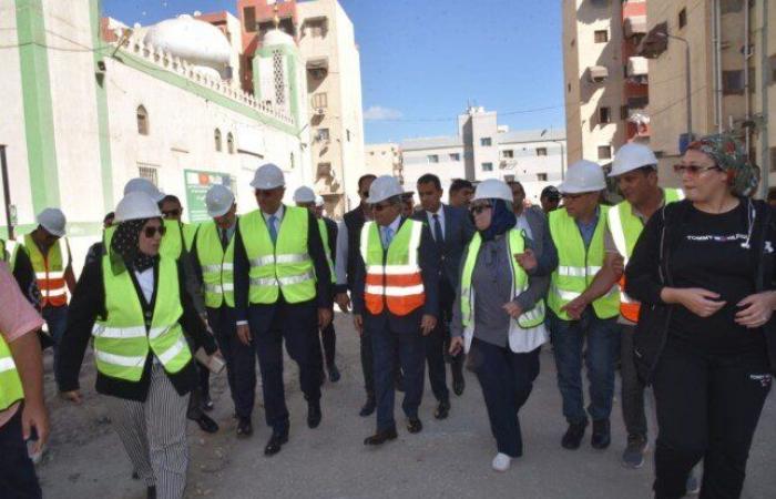 محافظ
      بورسعيد
      ورئيس
      جهاز
      تنمية
      المشروعات
      يتفقدان
      إحلال
      وتجديد
      شبكات
      الصرف
      الصحي
      بمنطقة
      الإسراء - بوابة المساء الاخباري