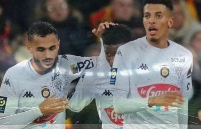 أنجيه
      يفوز
      على
      سانت
      إيتيان
      4-2
      في
      الدوري
      الفرنسي .. بوابة المساء الاخباري