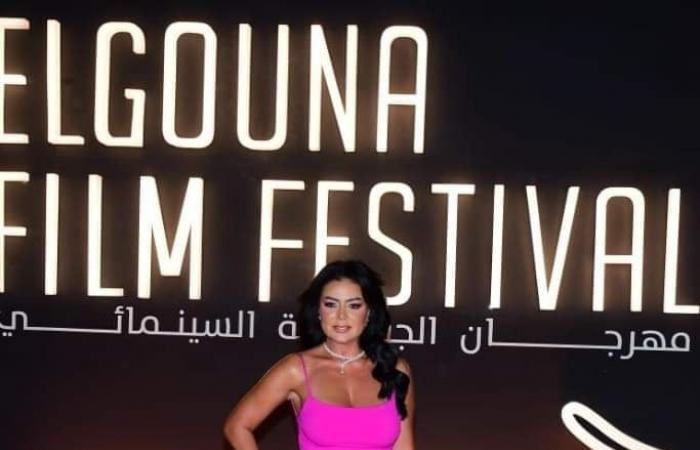 مهرجان
      الجونة
      السينمائي:
      يوم
      ثانٍ
      من
      السحر
      والرقي
      في
      إطلالات
      النجمات
      |صور .. بوابة المساء الاخباري