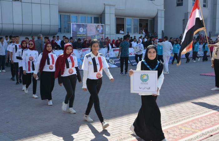 كاراتيه
      وكورال
      فني..
      افتتاح
      الدورة
      التدريبية
      لطلاب
      جامعة
      دمياط المساء الاخباري ..