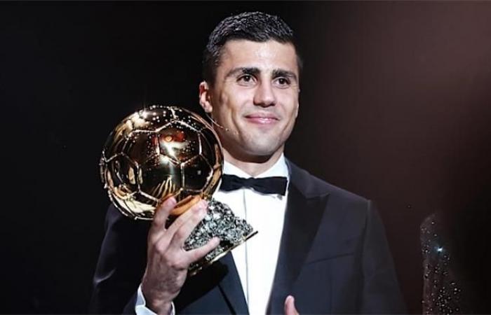 بسبب
      الكرة
      الذهبية..
      انقلاب
      ضد
      بيريز
      داخل
      ريال
      مدريد