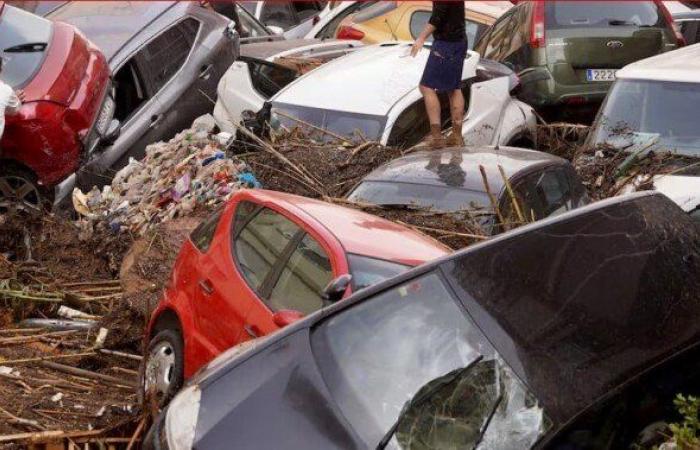 ارتفاع
      جديد
      في
      ضحايا
      الفيضانات
      المدمرة
      بإسبانيا - بوابة المساء الاخباري