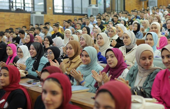 جامعة
      دمنهور
      تطلق
      فعاليات
      منتدى
      "سلامة
      الغذاء
      والأمن
      القومي"..
      صور المساء الاخباري ..