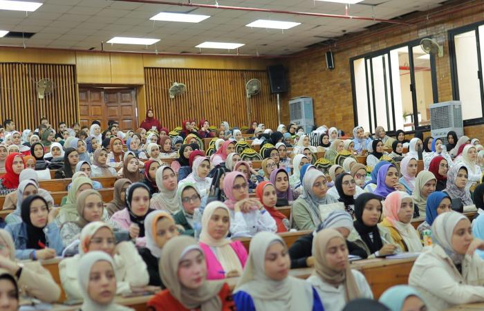 جامعة
      دمنهور
      تطلق
      فعاليات
      منتدى
      "سلامة
      الغذاء
      والأمن
      القومي"..
      صور المساء الاخباري ..