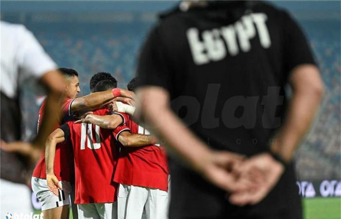 حتى
      لو
      لم
      يشارك..
      حسام
      حسن
      يُقرر
      ضم
      لاعب
      الأهلي
      لمعسكر
      منتخب
      مصر
      القادم