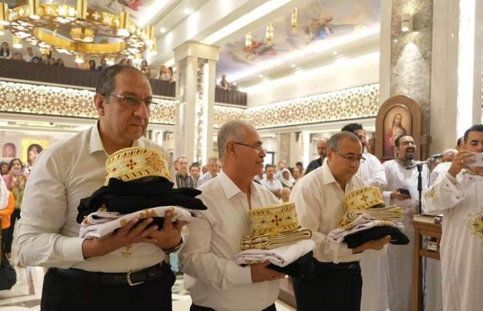 بيد
      الأنبا
      مقار..
      سيامة
      ثلاثة
      دياكونيين
      بالشرقية
      والعاشر|
      صور .. بوابة المساء الاخباري