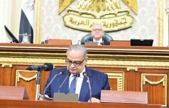 رئيس
      «تشريعية
      النواب»
      يستعرض
      مشروع
      قانون
      الإجراءات
      الجنائية
      الجديد - بوابة المساء الاخباري