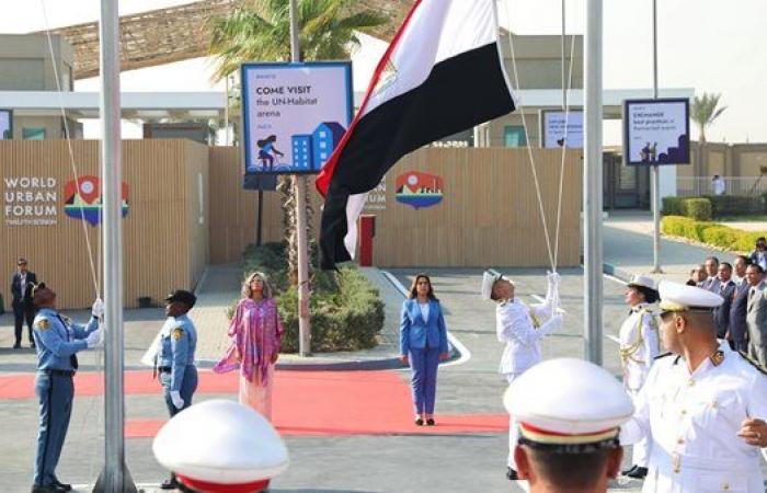 وزيرة
      التنمية
      المحلية:
      المنتدى
      الحضري
      العالمي
      فرصة
      استثنائية
      لتحسين
      حياة
      سكان
      المدن
      والريف .. بوابة المساء الاخباري