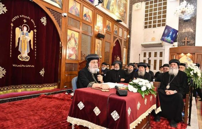 السقوط
      النفسي..
      عظة
      البابا
      تواضروس
      في
      اجتماع
      الأربعاء|صور .. بوابة المساء الاخباري