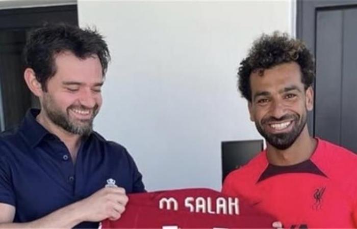 المصري
      معروف
      بجبروته..
      محمد
      صلاح
      يقلب
      الطاولة
      على
      ليفربول
      في
      صراع
      الأقوى
      لتجديد
      عقده