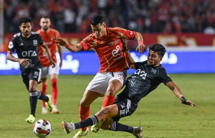 الأهلي
      يهزم
      زد
      بهدف
      "طاهر"
      ويتصدر
      الدوري..
      صور المساء الاخباري ..