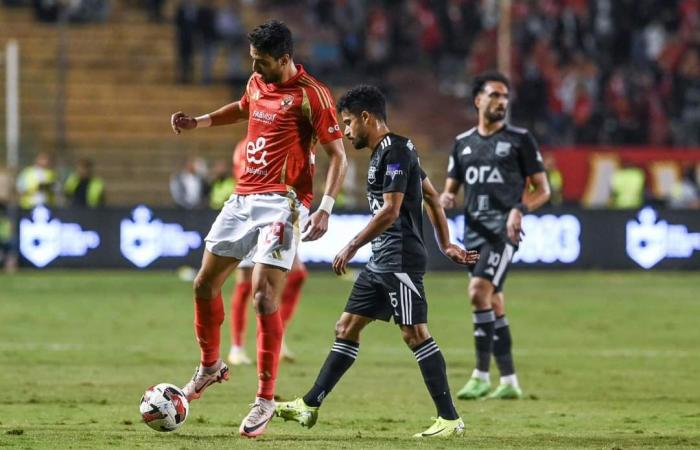 الأهلي
      يهزم
      زد
      بهدف
      "طاهر"
      ويتصدر
      الدوري..
      صور المساء الاخباري ..