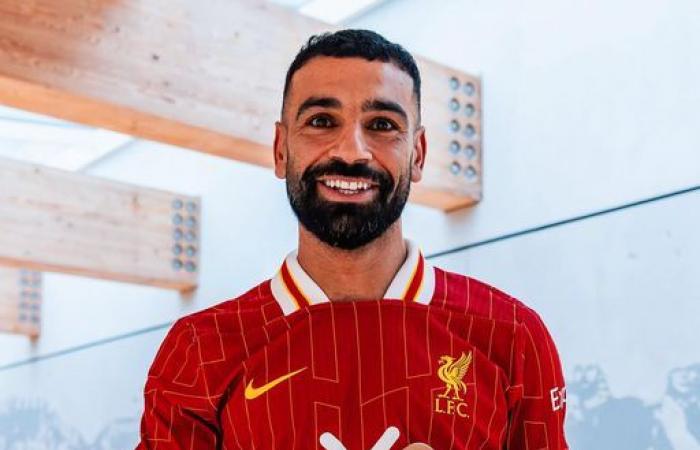 محمد
      صلاح
      يتوج
      بجائزة
      أفضل
      لاعب
      في
      ليفربول
      لشهر
      أكتوبر المساء الاخباري ..