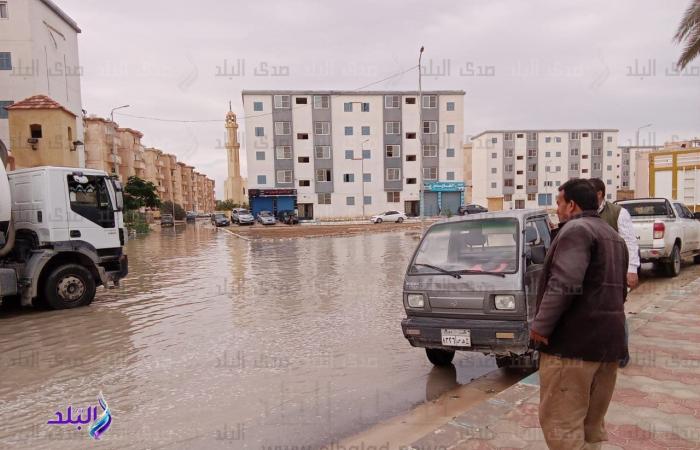 جهود
      كبيرة
      لرفع
      مياه
      الأمطار
      من
      شوارع
      مطروح
      والطريق
      الدولي
      ..صور .. بوابة المساء الاخباري