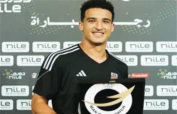 أحمد
      العش:
      مهاجمو
      المصري
      أقوياء
      جدًا..
      ولا
      أستحق
      رجل
      المباراة
      وحدي