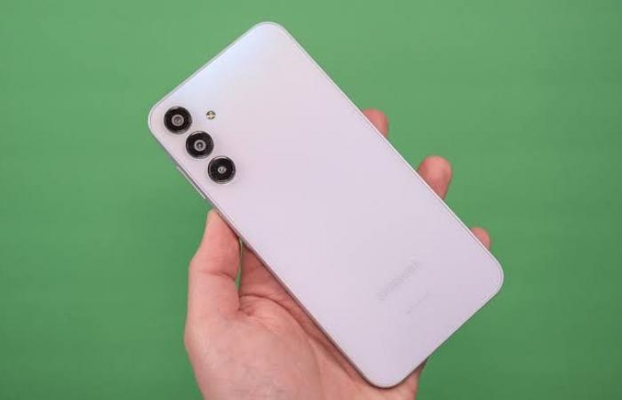 سعر
      ومواصفات
      Galaxy
      A16..
      أرخص
      هاتف
      5G
      من
      سامسونج .. بوابة المساء الاخباري