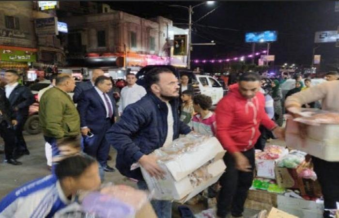 محافظ
      الدقهلية
      يقود
      حملة
      ليلية
      لإزالة
      الإشغالات
      بشوارع
      المنصورة - بوابة المساء الاخباري