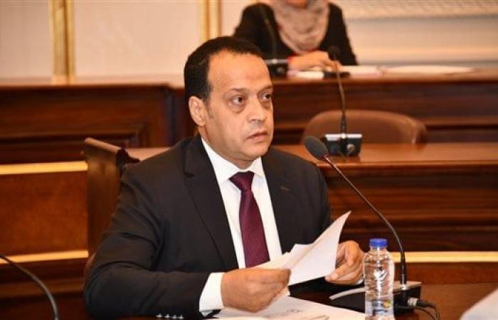 نائب
      بـ«الشيوخ»:
      الدولة
      المصرية
      تتعرض
      لحرب
      شائعات
      تستهدف
      التشكيك
      في
      مواقفها .. بوابة المساء الاخباري