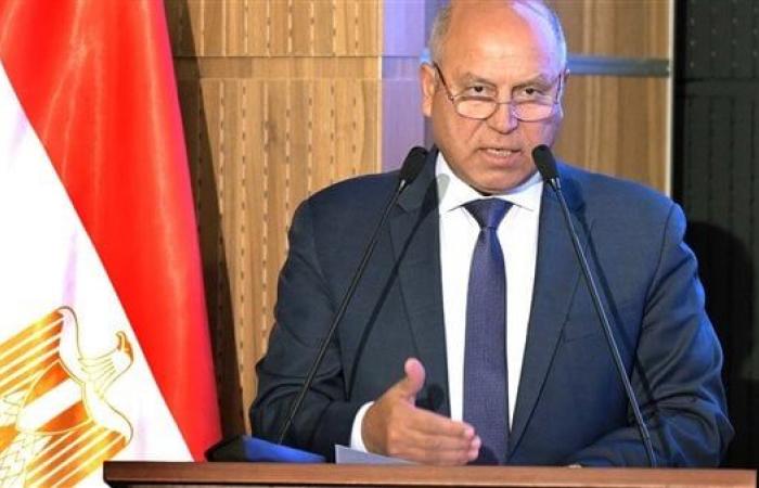 تحالف
      الأحزاب
      المصرية
      يشيد
      ببيان
      كامل
      الوزير..
      ويؤكد:
      يحدث
      نهضة
      شمولية
      في
      الصناعة .. بوابة المساء الاخباري