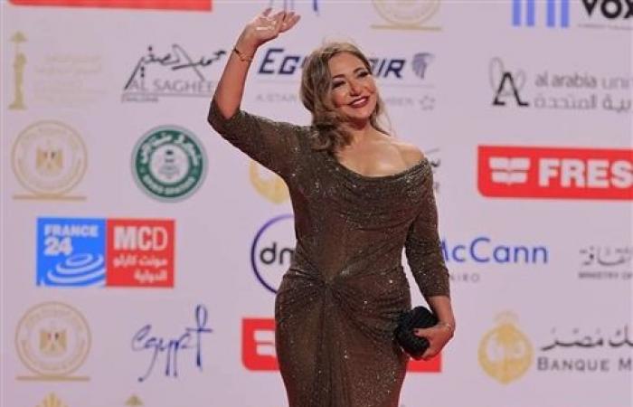 20
      صورة..إطلالات
      الفنانات
      بمهرجان
      القاهرة
      أثارت
      الجدل
      بالسوشيال
      ميديا .. بوابة المساء الاخباري